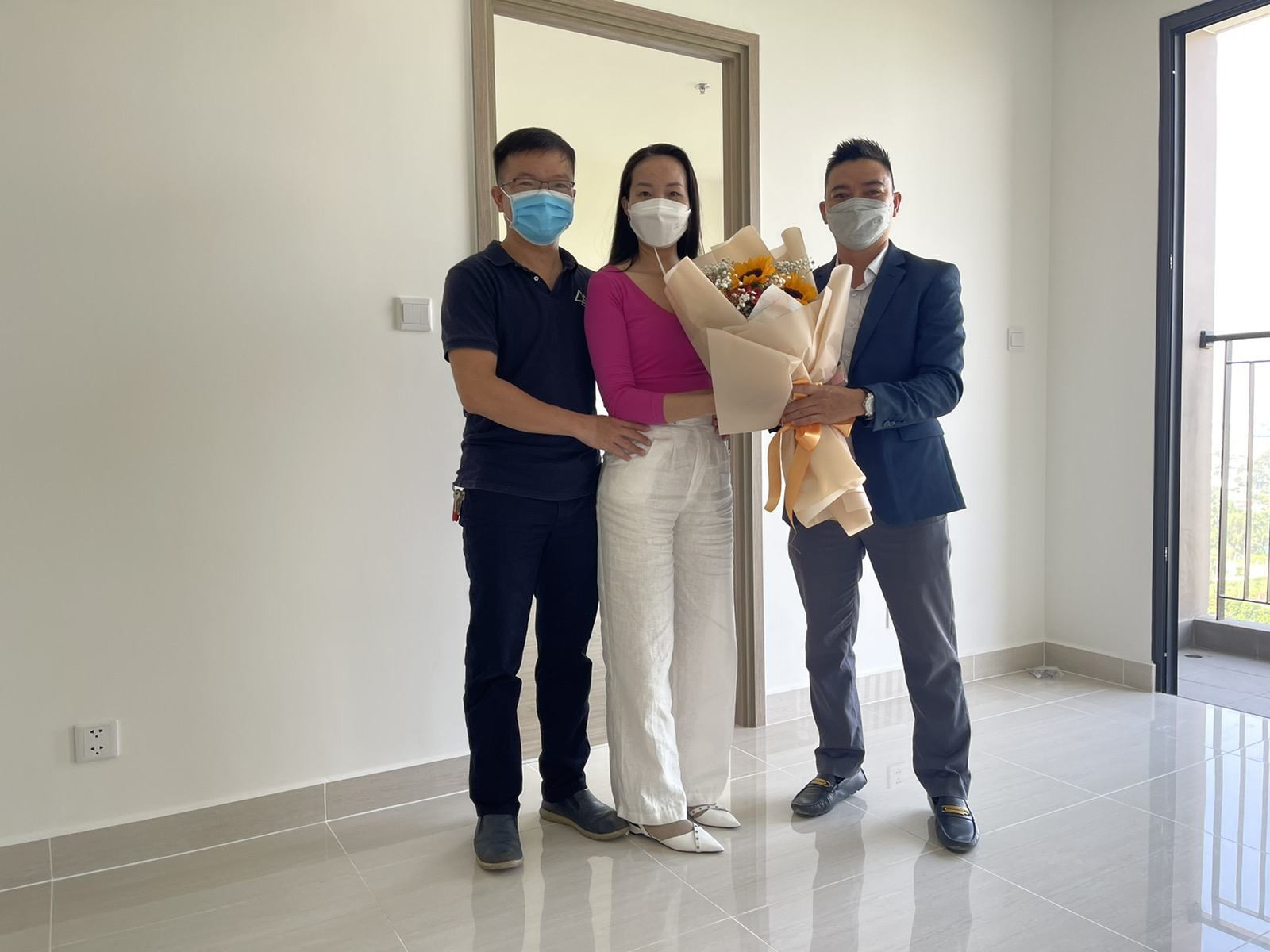 Ngọc Phương Đông – Đại lý phân phối chính thức The Beverly Solari